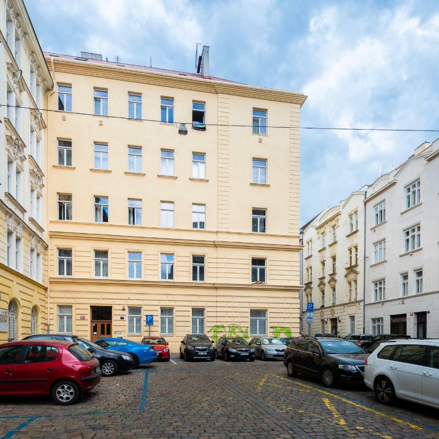 Modern Apartment Few Steps From Centre Прага Экстерьер фото